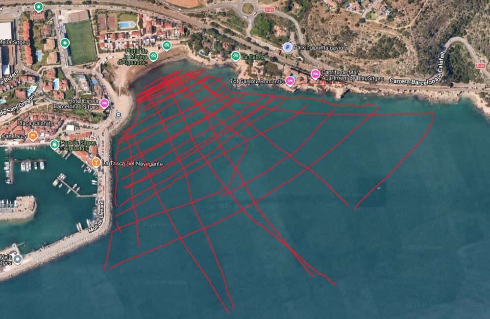 Traçat de navegació d'una campanya de mostreig a la badia d'Aiguadolç, Sitges